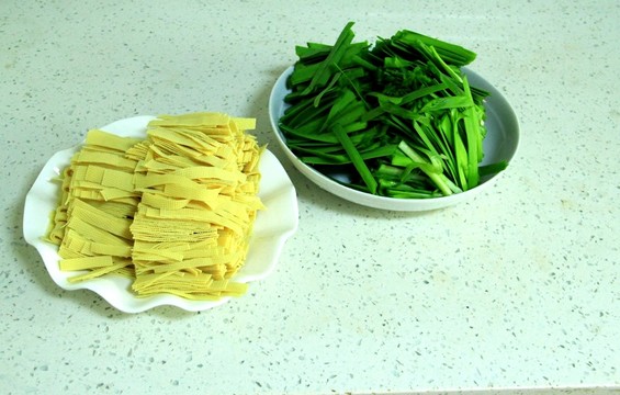 韭菜干豆腐