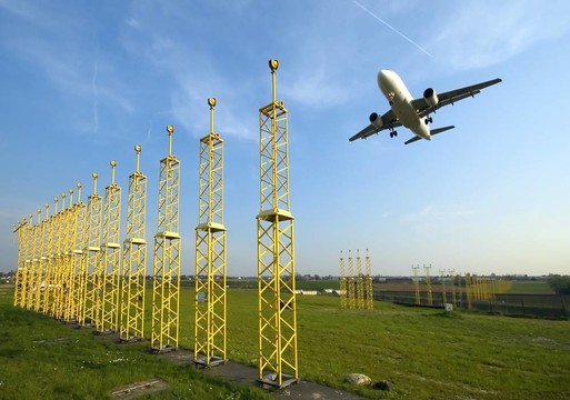 飛機(jī)接近跑道