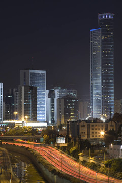 夜晚的城市