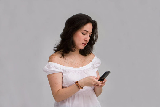 女人發(fā)短信