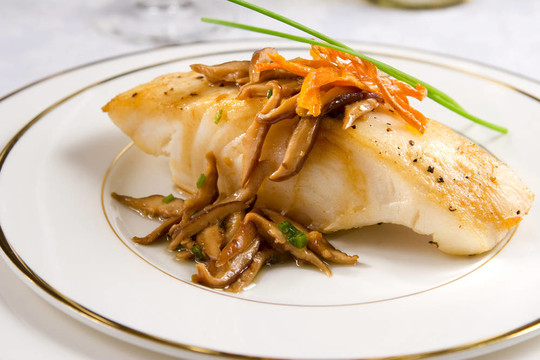 蘑菇鱸魚