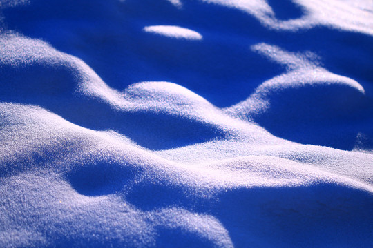 雪原雪包
