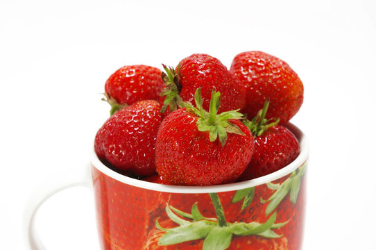 Strawberry在杯子里