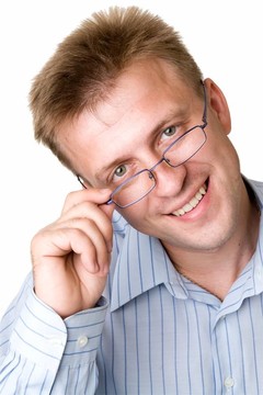 戴眼鏡的男人
