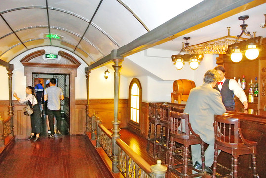 老上海 西餐廳 蠟像