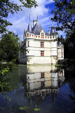 阿宰勒里多城堡；Loire；法國