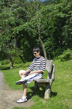 公園里的年輕人