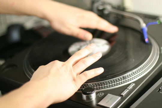跳舞的DJ