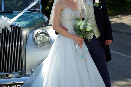 剛剛結(jié)婚