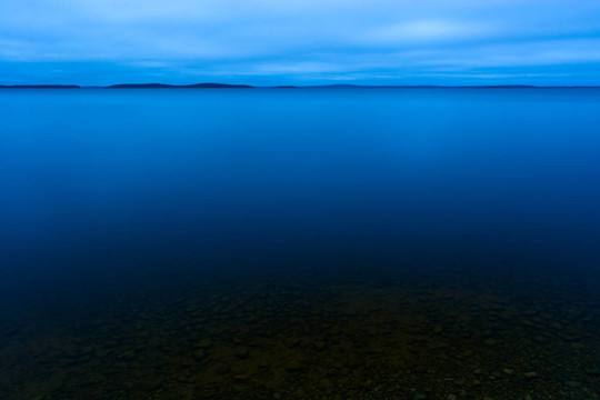湖心島的白色之夜