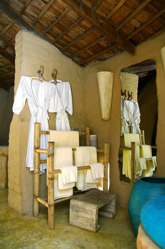 bathroom2