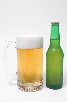 啤酒