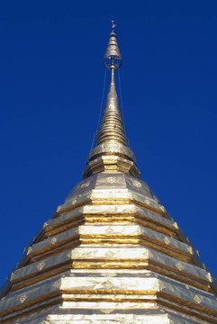 金色佛塔
