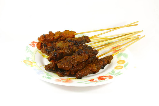 烤肉串在竹簽