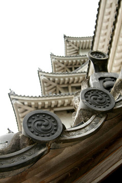 屋頂?shù)募?xì)節(jié)-姬路城；日本
