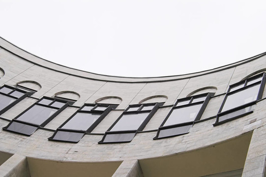 弧形廊道建筑