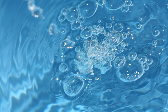 水