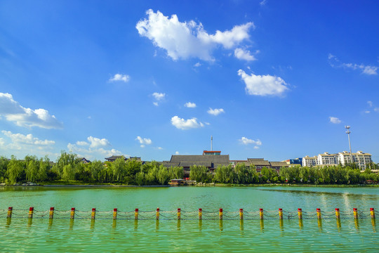 碧水藍(lán)天城市風(fēng)光