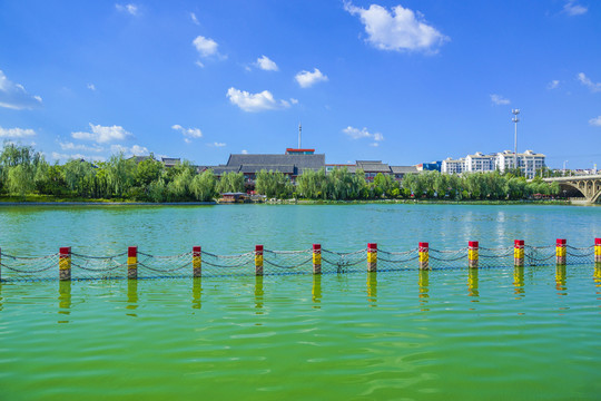 碧水藍(lán)天城市風(fēng)光