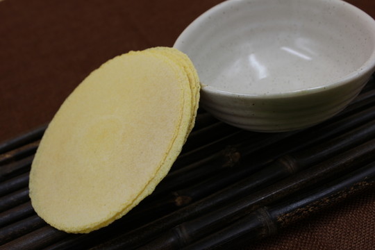 白瓷碗玉米餅組照