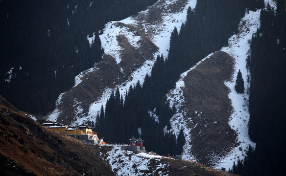 雪山王母廟