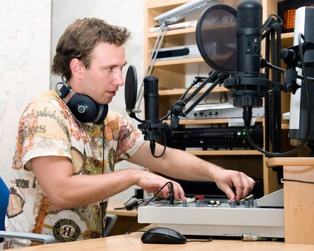 電臺DJ