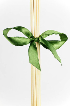 擴(kuò)壓器和綠色弓