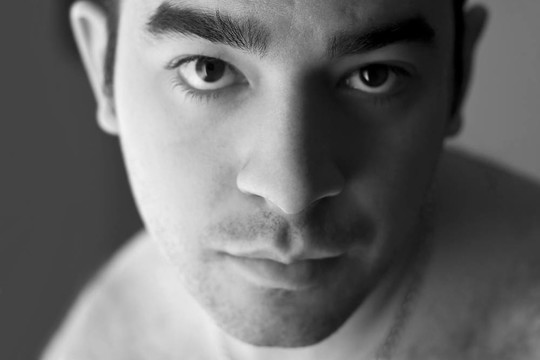 嚴(yán)肅的人
