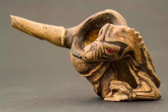 龍。煙管。