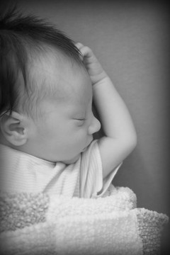 一個星期大的嬰兒