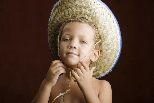 Straw Hat的小男孩