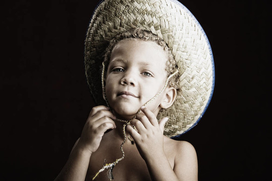 Straw Hat的小男孩