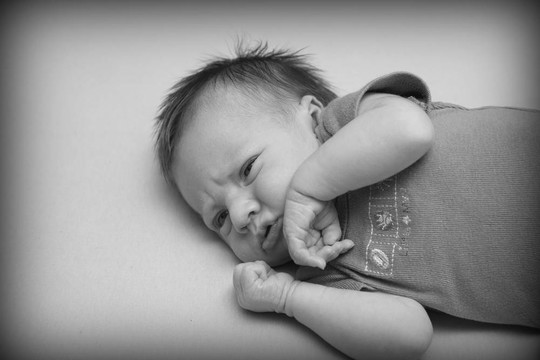 一個星期大的嬰兒