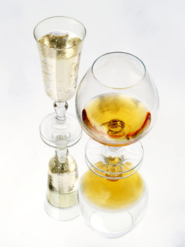 白蘭地和香檳酒杯