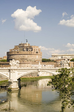 橋與Castle Sant Angelo