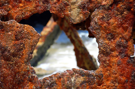 Rusty Shipwreck洞- 2