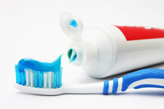 牙刷和Tooth Paste