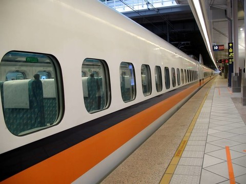 現(xiàn)代高速列車