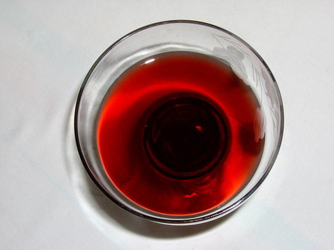 一杯紅葡萄酒
