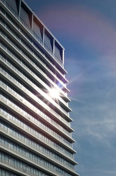 現(xiàn)代工業(yè)建筑的立面