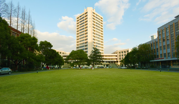 上海東華大學(xué) 校園風(fēng)光