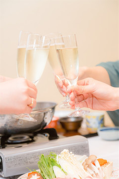 聚餐敬酒