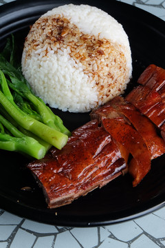 鹵香肉飯