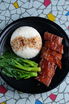 鹵香肉飯