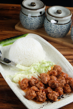 茄子肉丸蓋飯