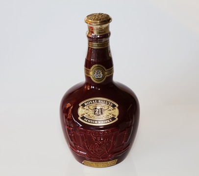 進(jìn)口皇家禮炮酒
