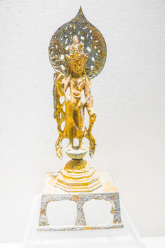 菩萨鎏金铜像