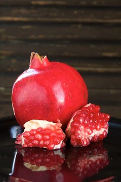 板上pomigranite圖像