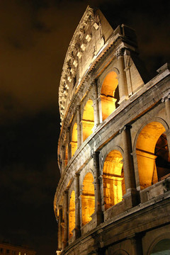 晚上collosseum