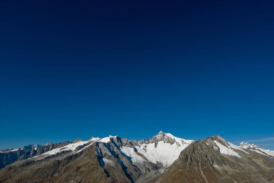 Syk在阿萊奇峰